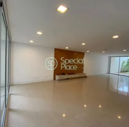 Imagem Casa à venda em Condomínio Brooklin *425m² privativos *Living com ambientes integrados *Lareira *...