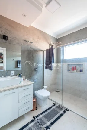 Imagem Maravilhoso sobrado com 404 m² de área construída, sendo 03 suítes com ar condicionado(uma no pi...