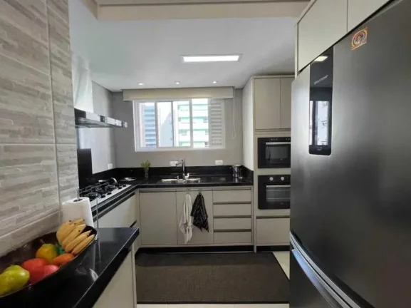Imagem Apartamento mobiliado com 3 suítes e 2 vagas no Centro de Balneario Camboriu- SC