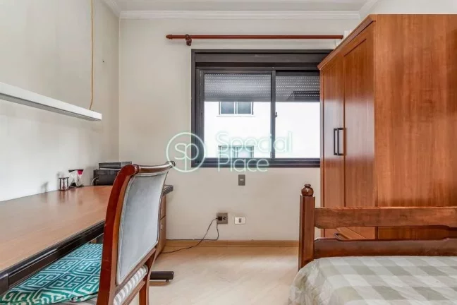 Imagem Ótimo apartamento com 135m² no Brooklin. Amplo living com varanda na copa das árvores, sala de ja...
