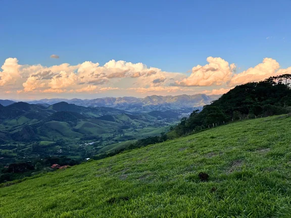 Imagem O Topo da Mantiqueira: Terreno Espetacular com 32.000m², 100% Aproveitável e Vista Infinita