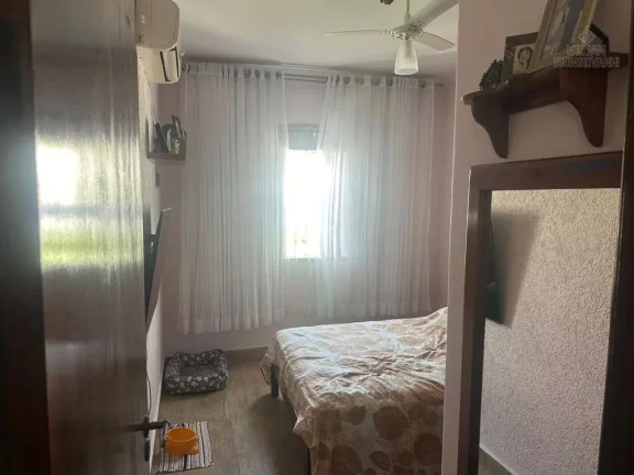 Imagem BELISSIMA CASA NO CANTO DO FORTE A 700M DA PRAIA!