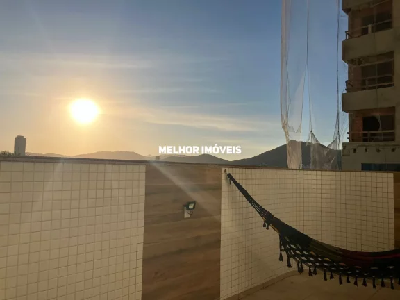 Imagem Apartamento Garden á venda com 3 dormitórios, 2 vagas de garagem e área externa com piscina localizado no centro de Balneário Camboriú