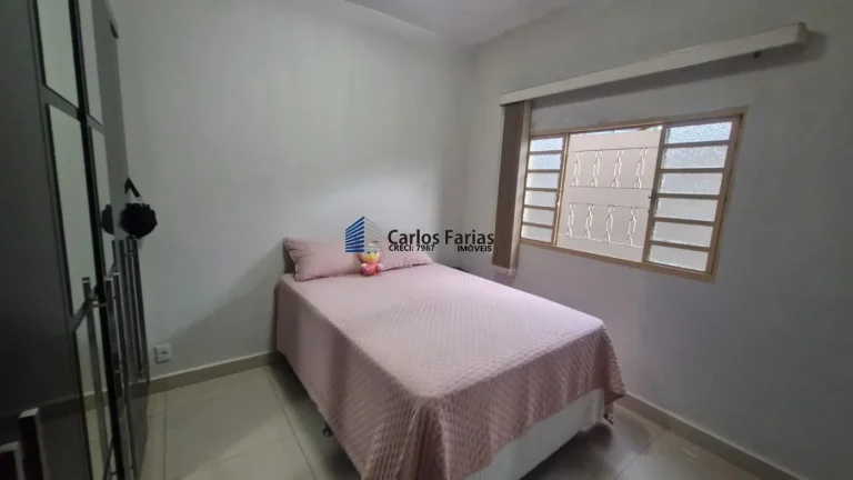 Imagem Casa para Venda em Cidade Ocidental, Centro, 2 dormitórios, 1 suíte, 2 banheiros, 2 vagas