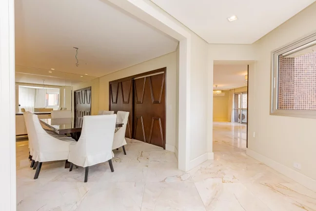 Imagem Apartamento 5 suítes no Água Verde