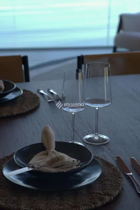 Imagem 143 Mayfair - Apartamento Decorado Frente Mar com 4 Suítes à Venda no Centro de