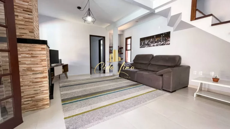 Imagem Casa alto padrão a venda no Pico da Cruz no Rio Tavares SC.