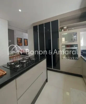 Imagem Casa no Condomínio Flor da Serra em Valinhos, com 293m² de área privativa em um terreno de 340m²...