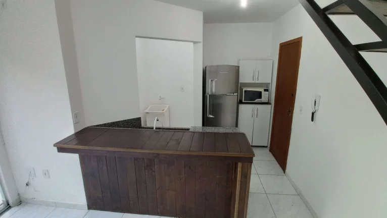Imagem Apartamento Duplex 1 Dormitório com 40m2, Garagem, 600m da UFSC, Aceita Pets. Carvoeira/Saco dos Limões. Florianópolis/SC.