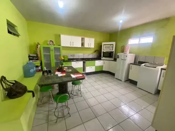 Imagem Casa com 3 dormitórios sendo 1 suíte e 3 vagas de garagem no Centro de Porto Belo