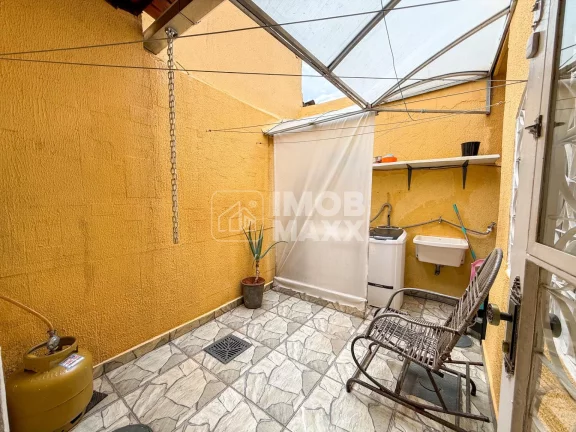 Casa à Venda em Samambaia Sul, 4 Quartos, 264m² por R$580 Mil