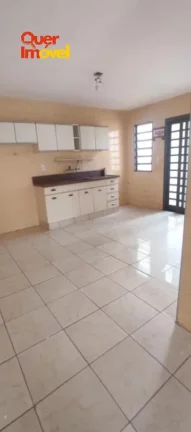 Imagem Imóvel à venda no bairro Independência em Ribeirão Preto-SP: Casa com 3 quartos, 1 suíte, 2 salas, 2 banheiros, 2 vagas e 172m²! Confira na Quer Imóvel Negócios Imobiliários!
