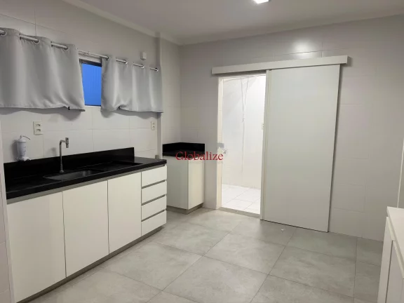 Imagem Lindo Apartamento com 2 dormitórios com planejados à venda no Campo Grande por R$600.000,00.