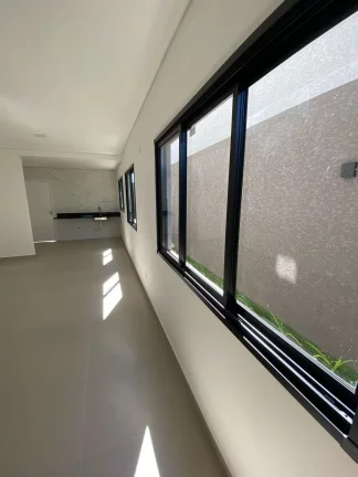 Imagem Casa à venda com 3 quartos, sendo 1 suíte, em Vila Petrópolis, Atibaia - SP
