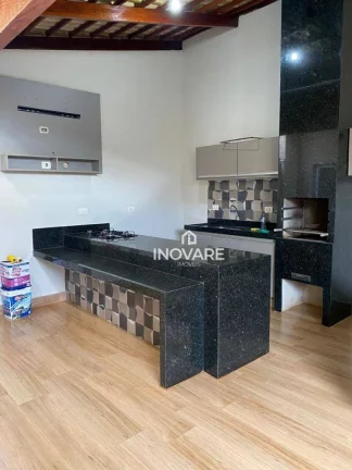 Imagem Casa com 3 dormitórios à venda, 123 m² por R$ 550.000,00 - Araporã - Araporã/MG