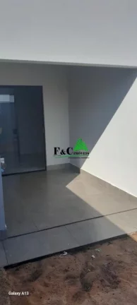 Imagem Casa para Venda em Hortolândia, Jardim Bela Vista, 2 dormitórios, 1 suíte, 1 banheiro, 2 vagas