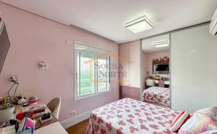 Imagem Apartamento espaçoso com 200m², composto por 3 dormitórios, sendo 3 suítes, com ambientes reform...
