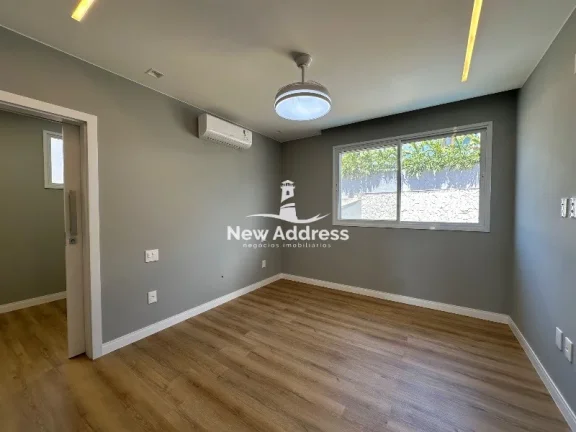 Imagem Casa de 440m², com vista para reserva, piscina e hidromassagem, à venda no Riviera Park - Vila Velha