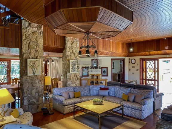 Imagem Casa à venda em Campos do Jordão - Linda casa com 7 suítes