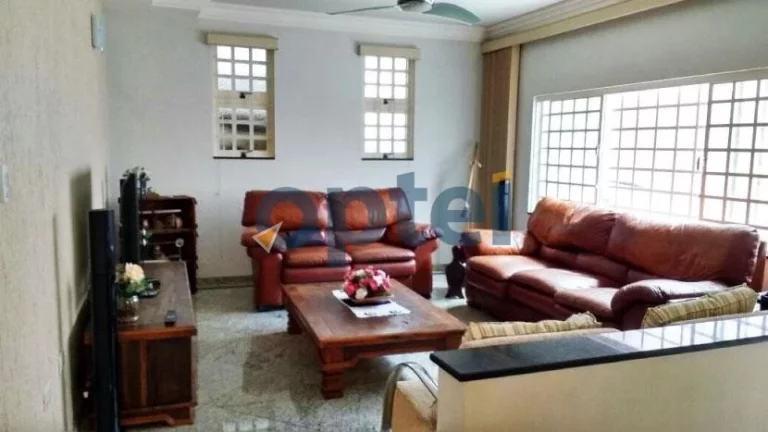 Imagem CASA COM 4 DORMITÓRIOS À VENDA, 233 M² - BAIRRO OLÍMPICO - SÃO CAETANO DO SUL/SP