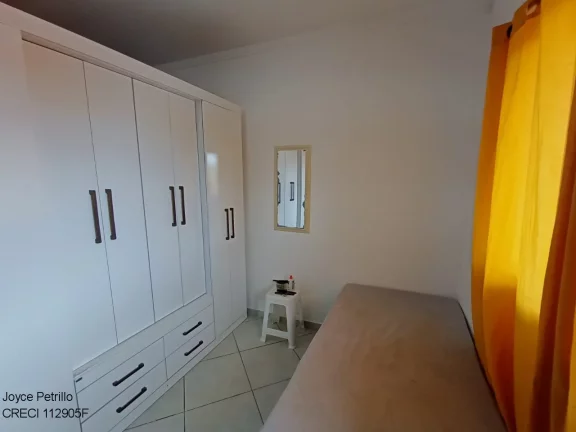 Imagem Vende-se charmosa kitnet localizada a poucos metros da praia de Peruíbe.