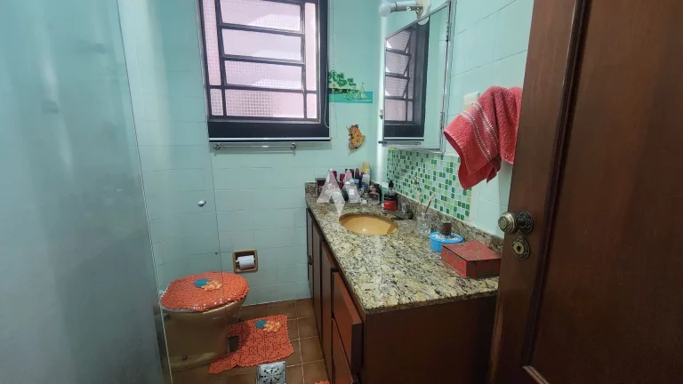Imagem Apartamento em Vila Valença, São Vicente/SP, 2 dormitórios, 1 vaga, 2 banheiros
