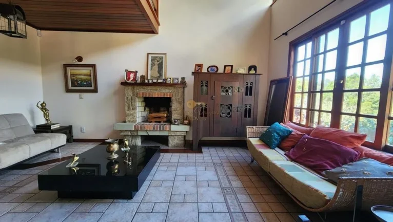 Imagem Casa para Venda em Teresópolis / RJ no bairro Parque do Imbui