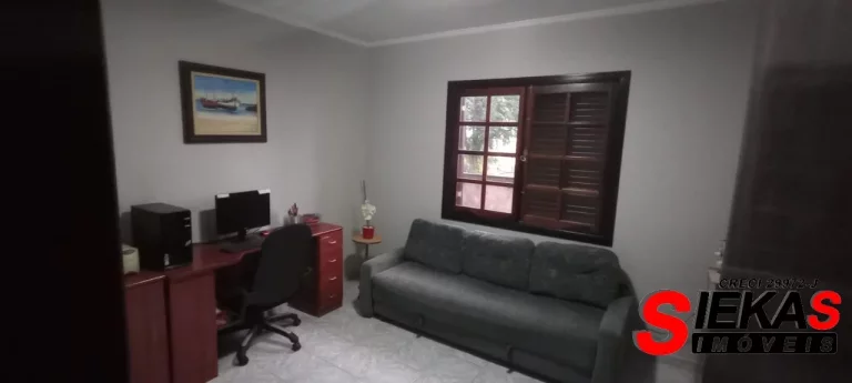 Imagem Casa à venda em São Paulo-SP, Vila Santana: 3 quartos, 1 suíte, 2 salas, 2 banheiros, 186m² de área!