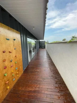 Imagem Casa container com 3 dormitórios sendo 1 suíte e 4 vagas Estaleirinho em Balneário Camboriú/SC