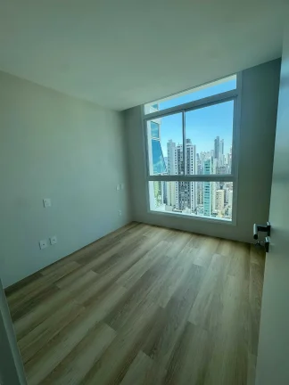 Imagem Apartamento com 3 dormitórios sendo 3 suítes e 2 vagas de garagem em Balneário Camboriú/SC