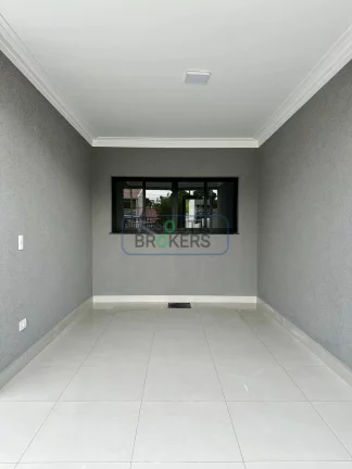 Imagem Casa com 3 Quartos 1 Suíte, Pé Direito Duplo e Amplo Quintal - em São José