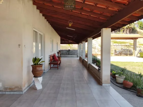 Imagem Chácara com 3 quartos, 180m2, à venda em Socorro