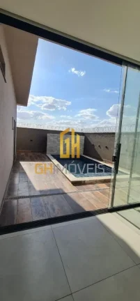 Imagem Casa com 3 quartos no Setor Faiçalville em terreno com 378m² com 221,38m² de área construída po...