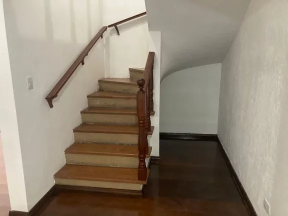 Imagem Sobrado com 4 dormitórios à venda, 236 m² por R$ 840.000,00 - Jardim Medina - Poá/SP