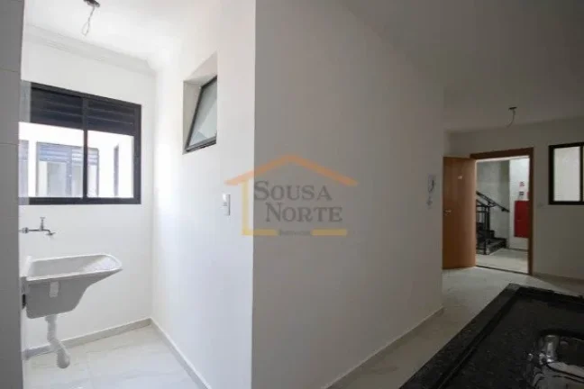 Imagem Apartamento com 33,70m², dispõe de 2 dormitórios, 1 banheiro, sala dois ambientes, cozinha com ga...