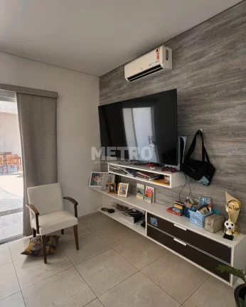 Imagem Casa com 3 suítes, master com closet e hidromassagem, Piscina, Área gourmet
