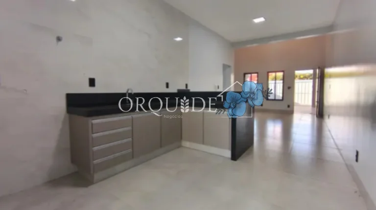 Imagem Imóvel à venda em Rio Verde-GO: Casa de 3 quartos, 1 suíte, 1 sala, 3 banheiros, 4 vagas de garagem na Vila Amália, 150m².