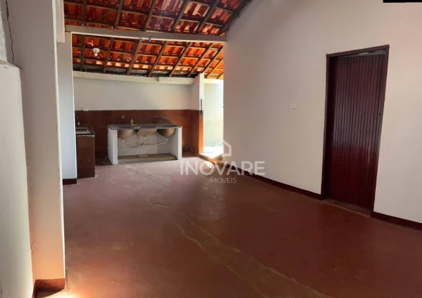 Imagem Casa com 3 dormitórios para alugar, 120 m² por R$ 1.000,00/mês - Social - Itumbiara/GO