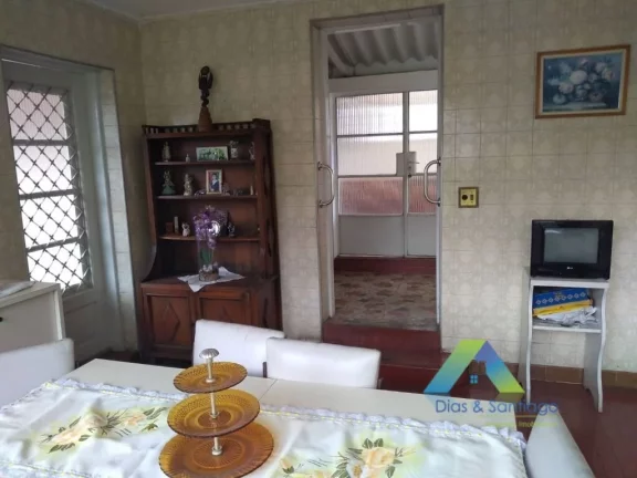 Imagem Casa com 4 Quartos à Venda, 350 m²