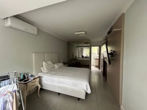 Imagem Amplo apartamento de 3 quartos sendo 1 suite mais 2 vagas com