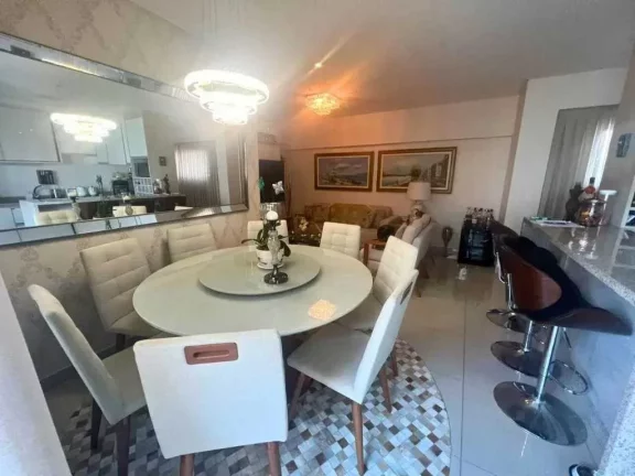 Imagem Apartamento com vista para o mar com 3 dormitórios e 2 vagas de garagem em Balneário Camboriú