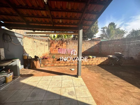 Imagem Casa com 2 dormitórios à venda, 91 m² por R$ 220.000,00 - Setor Dona Marolina - Itumbiara/GO
