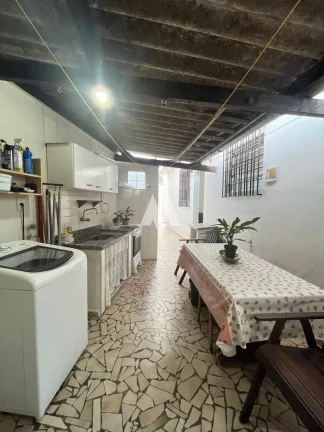 Imagem Casa geminada com churrasqueira em São Vicente!