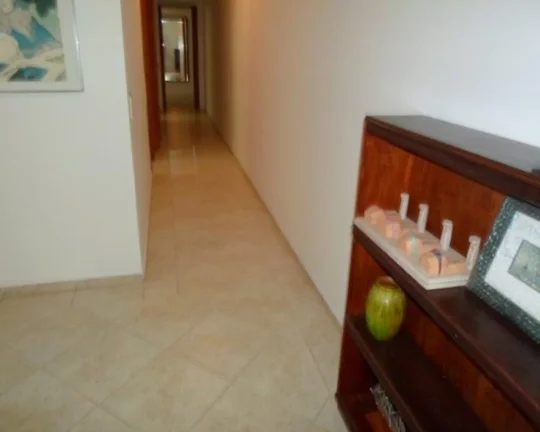 Imagem Apartamento à venda no Guarujá na Praia das Pitangueiras.