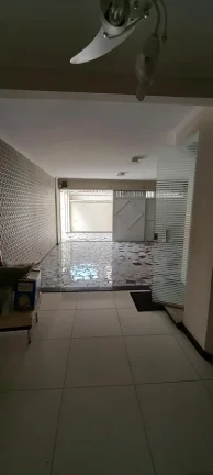 Imagem Casa triplex a venda em Santos no Embaré próximo a praia