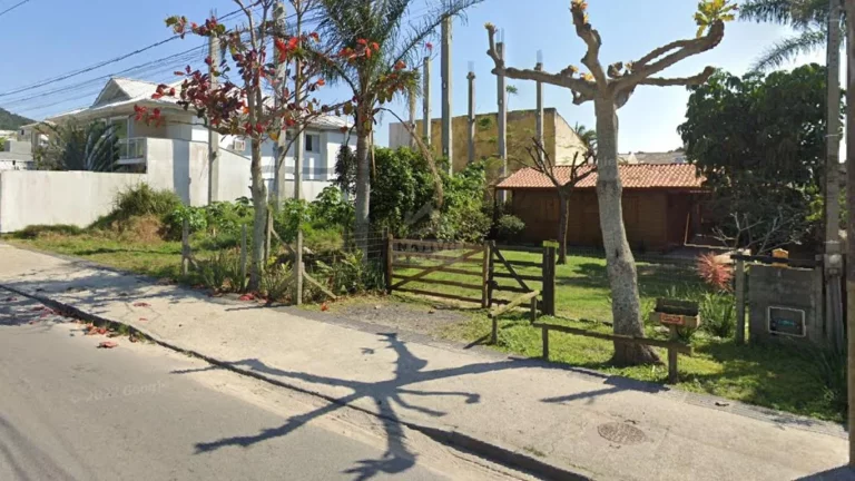 Imagem Casa para Venda em Florianópolis / SC no bairro Ingleses do Rio Vermelho