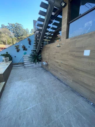 Imagem VENDO ESTA CASA DE ALTO PADRÃO NO BAIRRO: CÔNEGO - NOVA FRIBURGO RJ.