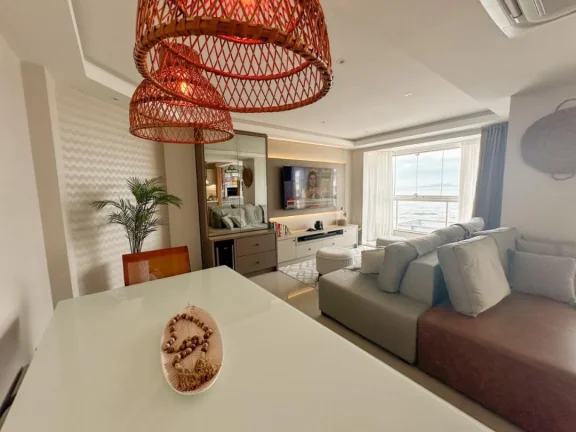 Imagem Apartamento beira mar com 3 dormitórios, sendo 1 suíte, finamente mobiliado e decorado no bairro Gravatá - Adriano Carpes Imóveis vende
