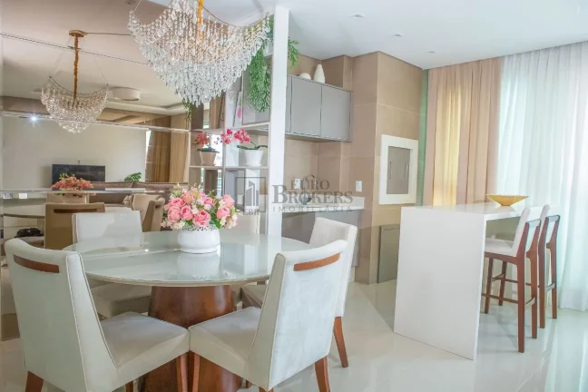 Imagem Apartamento Vista Mar com 4 dormitórios à venda no Centro de Balneário Camboriú/