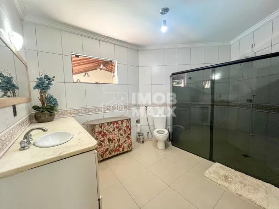 Imagem Casa à Venda em Taguatinga Sul, 300m², 3 Quartos, 2 Suítes SMT